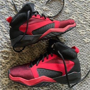 Jordan Lift Off Basketball Gym Tennis Shoes Black and Red Mint Condition